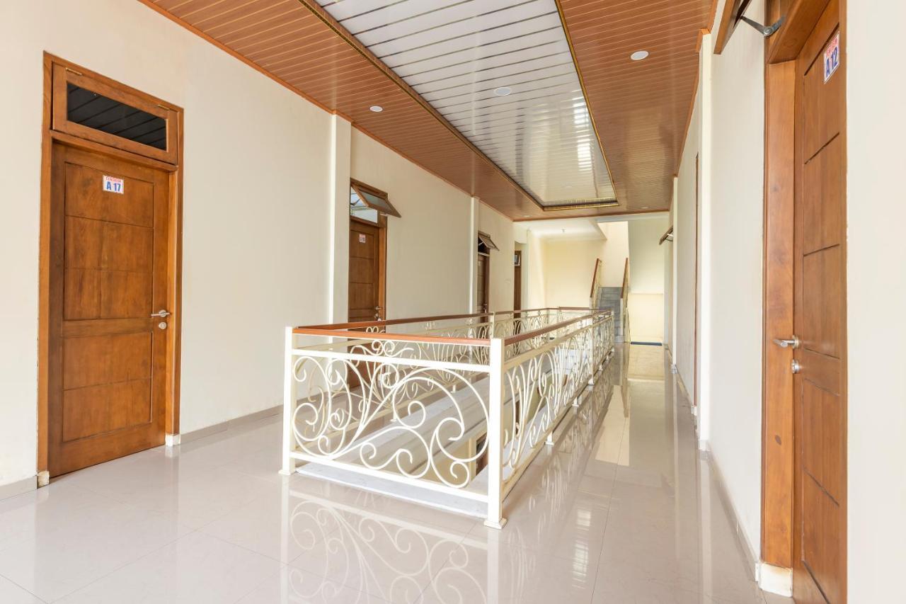 Oyo 3706 Griya Tentrem Syariah Lamongan Экстерьер фото